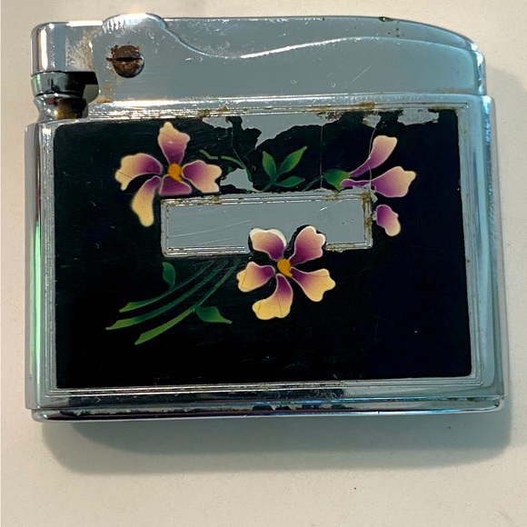 RONSON ADONIS ENGRAVABLE FLORAL DESIGN LIGHTER VINTAGE. - Picture 1 of 5